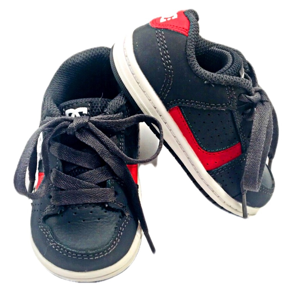 DC Toddler Gray/Red Leather Sneakers Size 5T